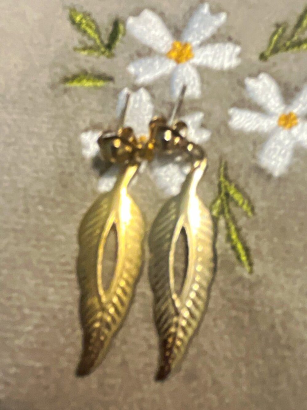Gold Tone Leaf Dangle Drop Stud Earrings Metal Butterfly Closure No Stone